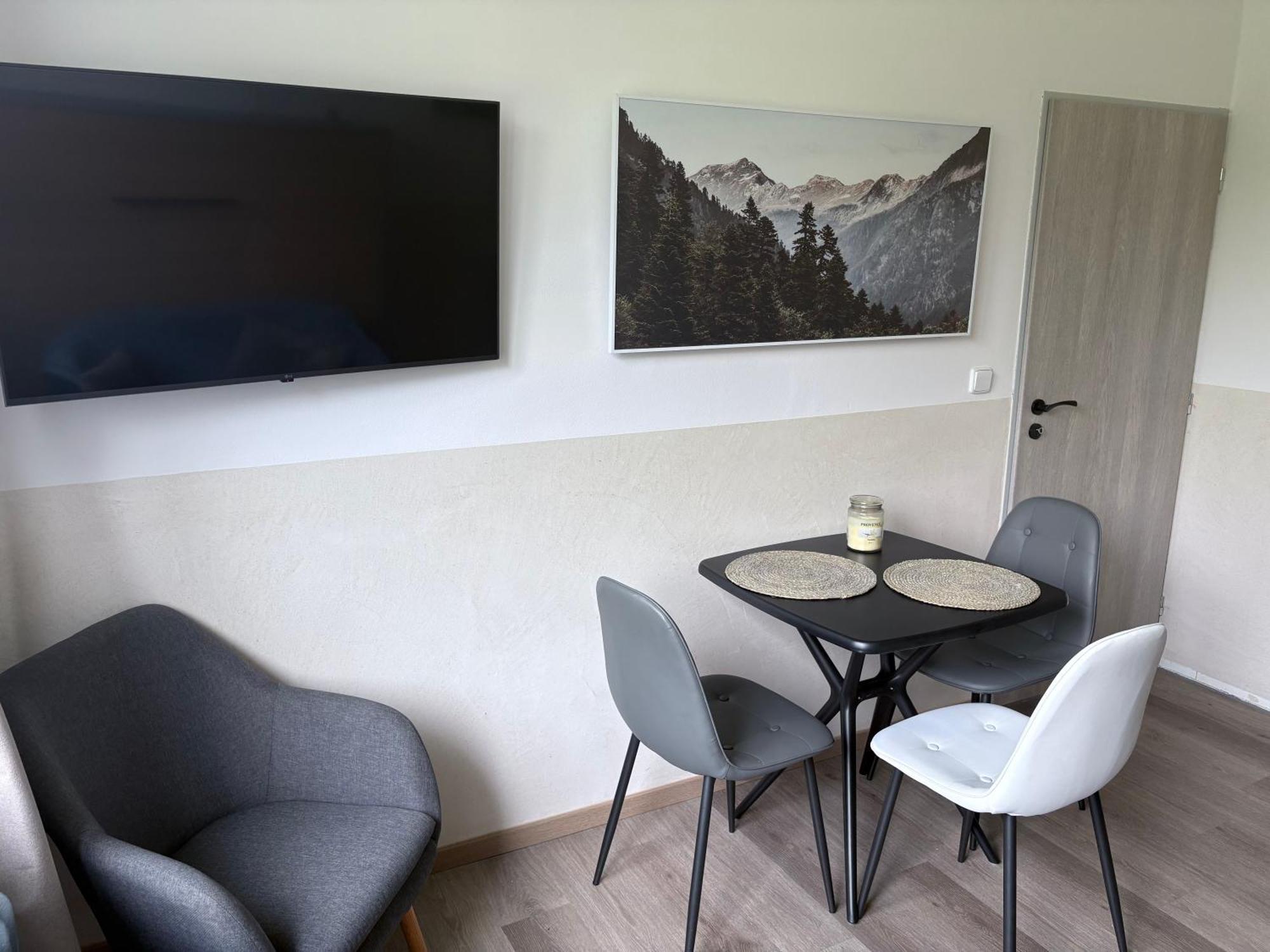 Imladris, U Pralesa Appartement Benesov nad Cernou